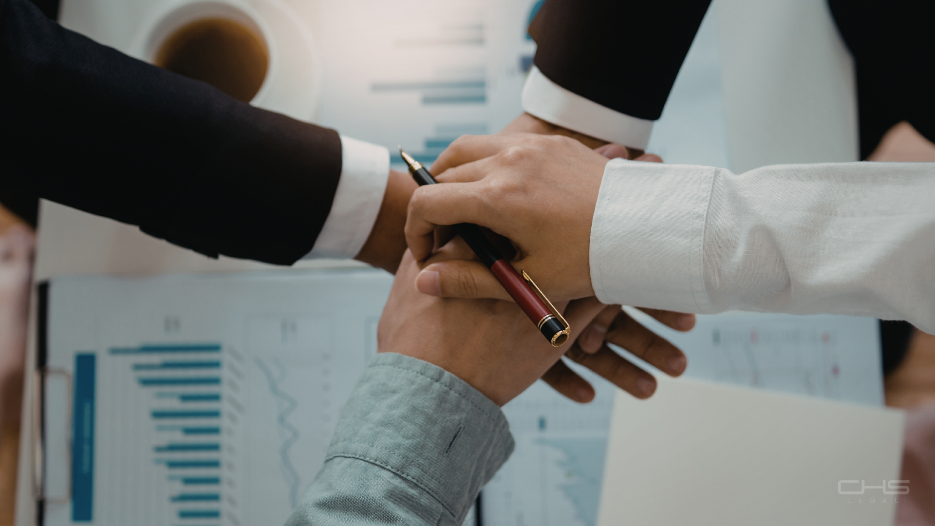 ZVTS je&scaron;tě regulatorněj&scaron;&iacute;? Aktu&aacute;ln&iacute; v&yacute;voj pr&aacute;vn&iacute; regulace v oblasti v&yacute;znamn&eacute; tržn&iacute; s&iacute;ly.